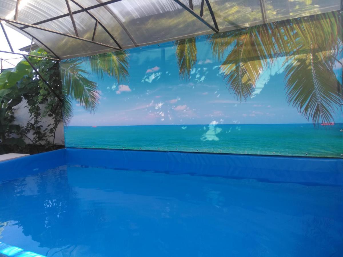 Гостевой Дом Ксения Hotel Soechoemi Buitenkant foto