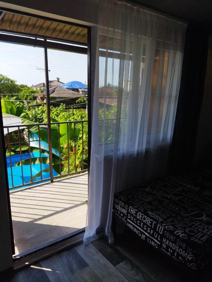 Гостевой Дом Ксения Hotel Soechoemi Buitenkant foto