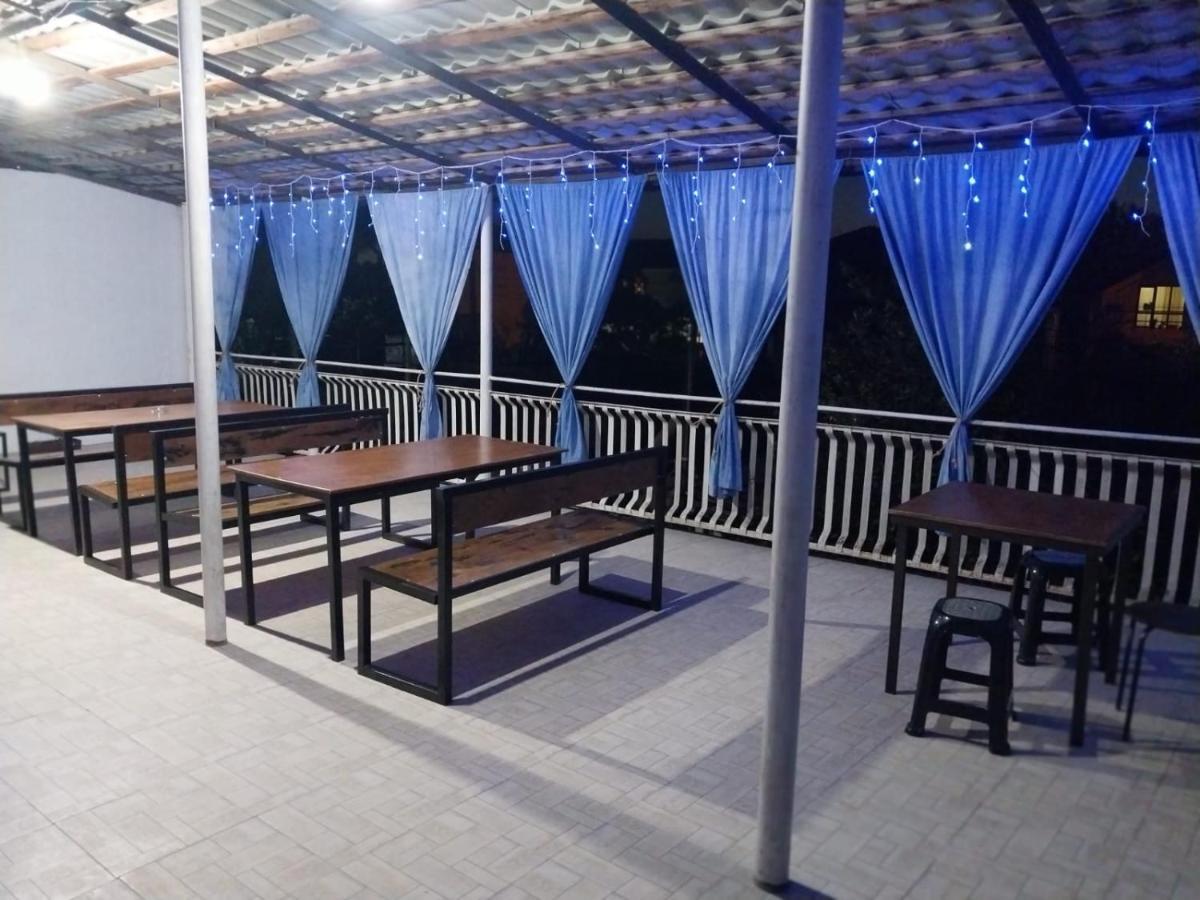 Гостевой Дом Ксения Hotel Soechoemi Buitenkant foto